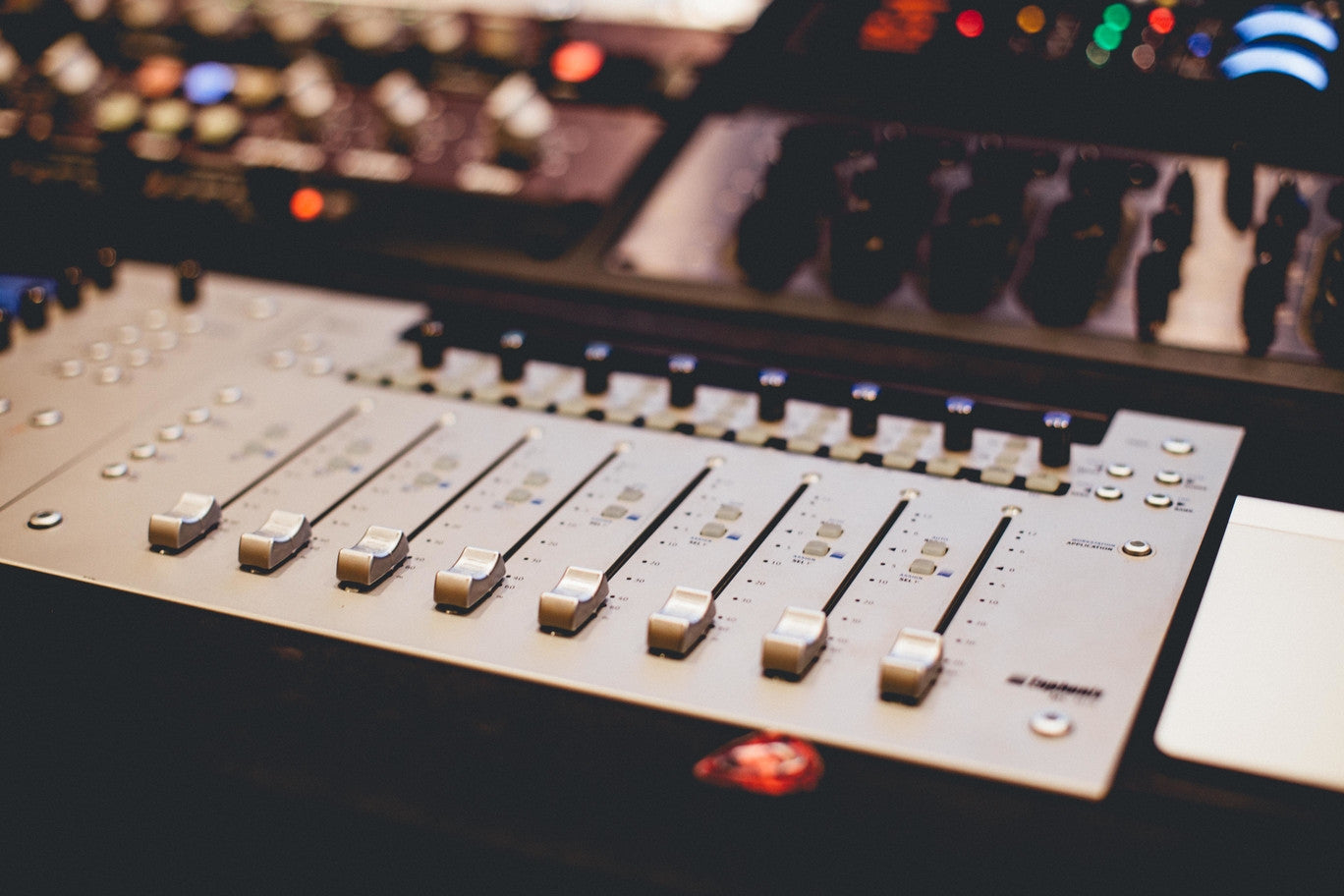 The Ultimate Home Recording Studio Equipment List